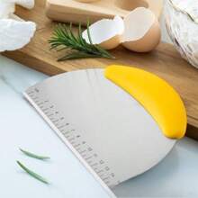 Kitchen Stainless Steel Flour Cutting Multifunctional Noodle Cutter With Scale Baking Scraper Scraper Manual Noodle Cutter Silicone