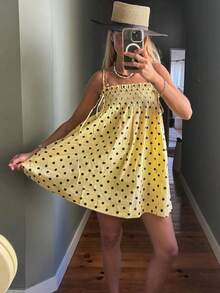 Vintage Polka Dot All Over Print Bohemian Casual Pleated Elastic Waist Ruffle Hem Cami Mini Dress Or Skirt With Styling Versatility - Màu vàng - Xem 6