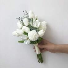 Calla Holding Flowers Bridal Tossing Bouquet Bridesmaid Bouquets Wedding Floral Centerpieces For Home Anniversary Decoration Arrangement,Wedding Photography Props - White C - View 3