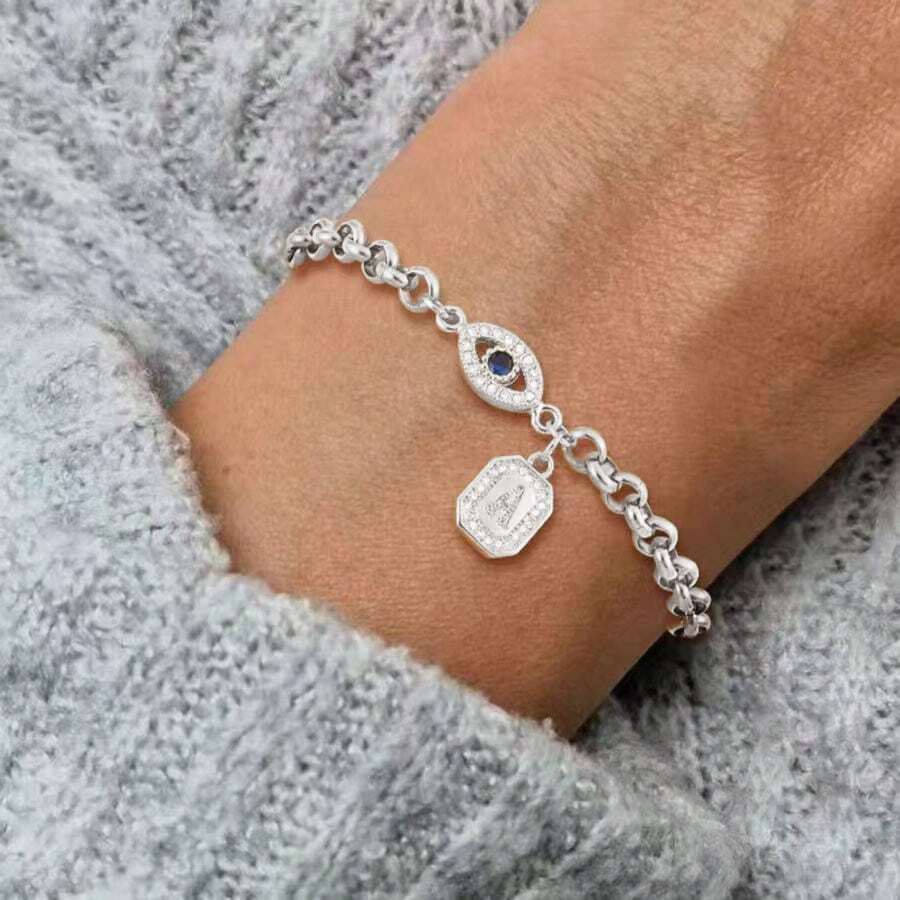 1 chiếc vòng tay bằng thép không gỉ màu bạc, kiểu dáng thời trang mới, có mặt dây chuyền hình chữ cái và con mắt, dành cho nữ. - Bạc - Xem 1