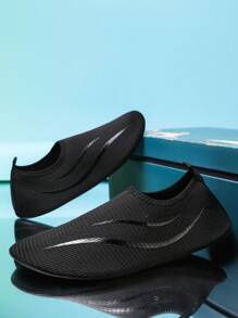 黑色纹理水鞋，透气沙滩鞋和水鞋，适合青少年和青年，轻便舒适，适合海边活动