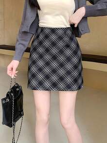 复古简约A字裙新款女式短款羊毛裙高腰修身紧身裙，秋冬