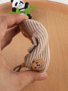 1双男女通用新生儿卡通熊图案魔术贴休闲运动鞋，适合0-3个月婴儿、幼儿、0-1岁男孩女孩穿着，春、秋、冬季穿着舒适。