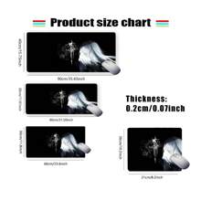 YUFZX 1 件装黑色动漫鼠标垫酷女孩鼠标垫大号桌垫带缝边防滑橡胶底座桌面配件键盘垫适用于家庭办公室装饰桌垫 35.4x15.7 英寸可作为圣诞节、万圣节礼物送给女性朋友男性朋友 - 黑與白 - 查看 8