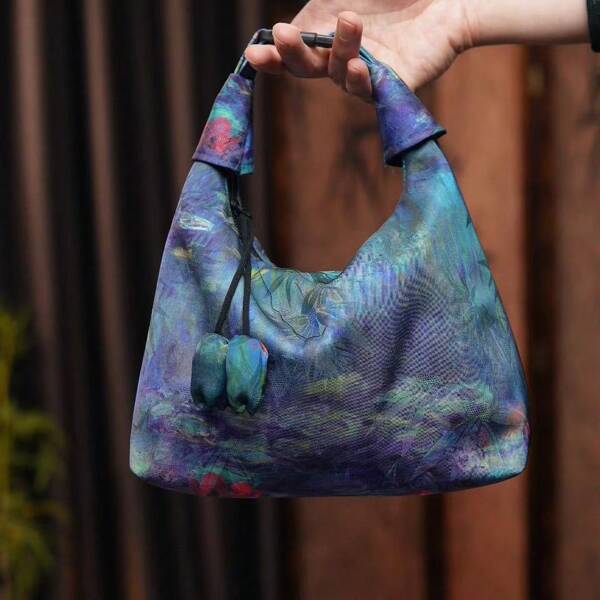 Shoulder Bags