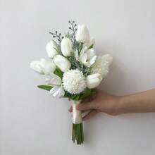 Calla Holding Flowers Bridal Tossing Bouquet Bridesmaid Bouquets Wedding Floral Centerpieces For Home Anniversary Decoration Arrangement,Wedding Photography Props - White C - View 1