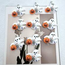 10 Stücke Kürbis und weiße Geist Anhänger aus Harz, perfekt für DIY Schmuckherstellung. Sie sind ideal für Ohrringe, Halsketten, Taschen und Schlüsselanhänger Accessoires. Sie sind perfekt für Weihnachtsdekoration, Weihnachtsgeschenke und ein perfektes Geschenk für Verwandte und Freunde