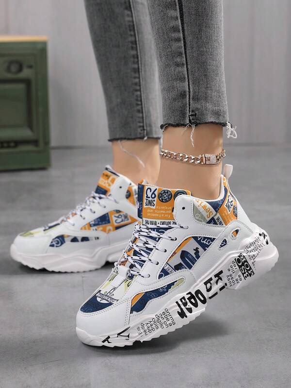 Women's Unique Contrast Color Random Print Patchwork Lace-Up High-Top Casual Sneakers, Fashionable Outdoor Popular Street Walkable Campus Couple Sports Shoes