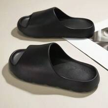 Sandalias de verano para hombre de talla grande, nuevas sandalias de playa con suela gruesa antideslizante y de EVA, 2025