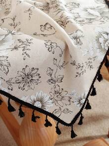 1 件复古黑白花卉流苏桌布，用于咖啡桌、床头柜、家居装饰的装饰罩，适用于餐厅、聚会、晚餐、节日派对、宴会、野餐和露营，四季皆宜