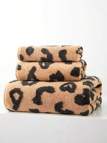 1pc Mustard Yellow Towel, Lightweight, Jacquard Letter & Heart Pattern, Polyester Rectangular 70*140cm Or Kitchen/Face/Hand 34*75cm Or 34*34cm Washcloth, Suitable For Men, Women, Couples, Families, All Seasons, Quick-Drying, Absorbent, Soft, Applicable For Bathroom, Hotel, Gym, Holiday Gifts, Party, Beach, Outdoor, Travel - Earthy Yellow - View 9