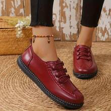 A Pair Of Spring And Summer Round-Toed Casual Sports Single Shoes, Retro Solid Color Flat Soft Sole Zipper Outdoor Walking Women's Single Shoes