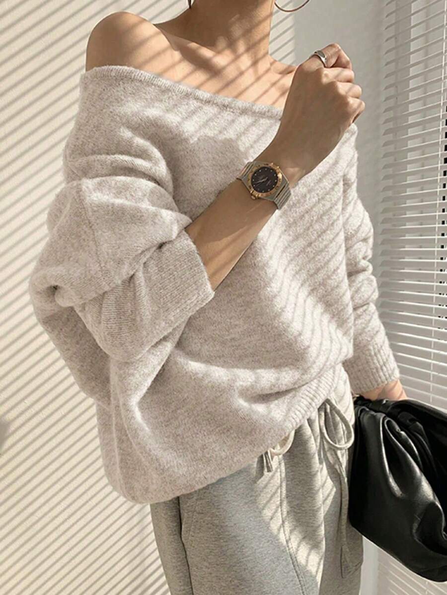 Áo len Mohair cho nữ, áo trễ vai bất đối xứng, phong cách giản dị rộng rãi - Màu be - Xem 1