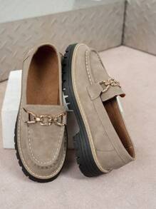 Autumn/Winter Anti-Slip Thick Sole Metal Buckle Decor Wide Fit Round Toe Slip-On Loafers, Outdoor Travel Vacation Casual Shoes, Comfortable Lining Elegant Easy To Wear Popular Item, Wide Fit College Style Plus Size Student Shoes, Please Order Half Size Up Based On Actual Foot Length