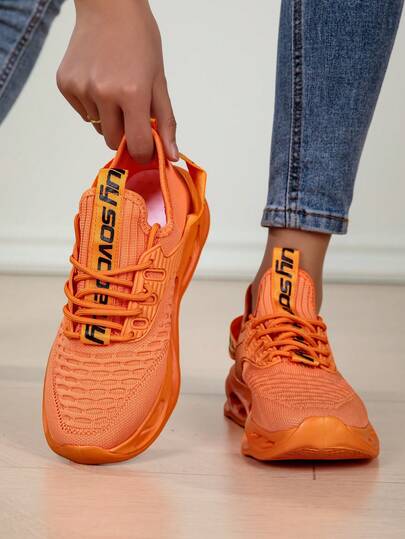 1 Pair Women Fashion Solid Color Running Shoes, Breathable Non-Slip Outdoor Sports Shoes, Soft Thick Bottom Increase Height Chunky Sneakers, Shock Absorption, Mesh Fabric, Lightweight & Comfortable, Slip-On Casual Socks Shoes For Outdoor, School, Travel, Walking