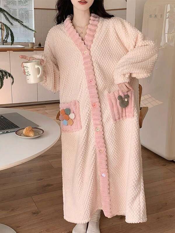 1 Piece Women's Rose Velvet Sweet-Style Long Bathrobe Pajamas, A Soft, Comfortable, Cute, Sweet, Warm And Breathable Bathrobe Dress For Autumn And Winter, Suitable For Daily Home And Hotel Wear.(The Color Of The Buttons Is Random.)