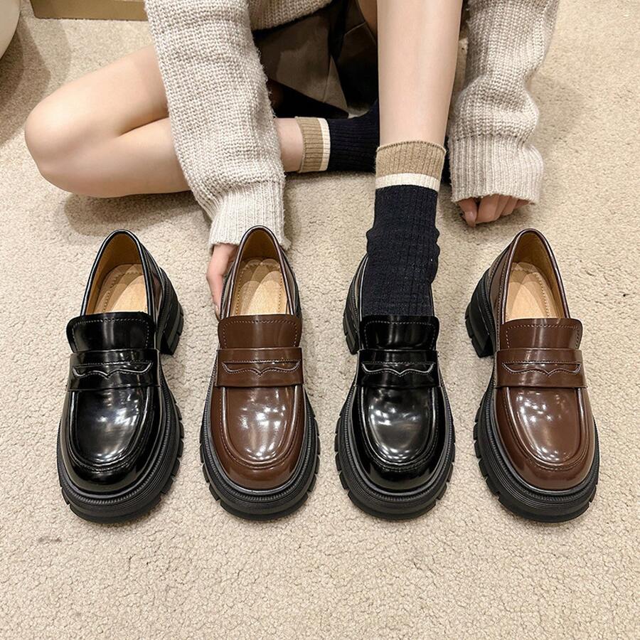 Women Loafers Shoes - Black - View 1