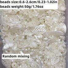 50g Cuentas grandes mixtas de 0.6-2.6cm de color beige perlado, cuentas redondas de flor y mariposa de acrílico que se pueden usar como cadenas de teléfonos móviles, collares, anillos, accesorios DIY y regalos