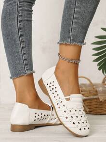 النساء صندل نعال مسطحة أنيقة بوهيمية مريحة وقابلة للتنفس ، أحذية نسائية ذات لون أحادي