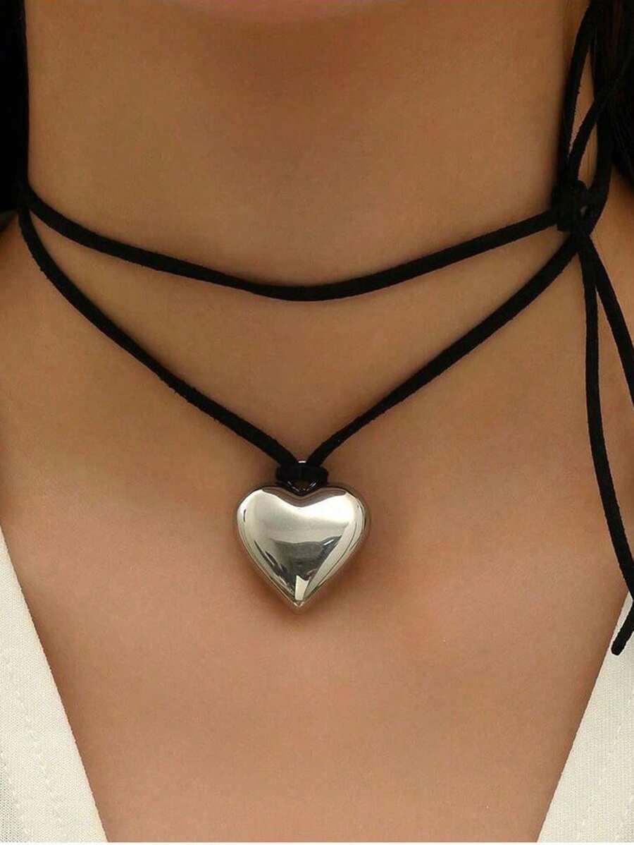 1Pc Big Charm Heart Pendant Choker For Women With Adjustable Buckle Strap Necklace