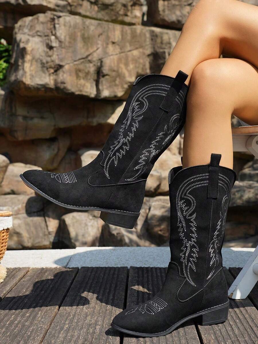 2025 秋冬经典美式复古刺绣皮革尖头西部女靴仿麂皮朋克风格高帮踝靴，黑色，粗跟时尚朋克切尔西靴女款，高跟粗跟马靴，牛仔靴 - 黑色 - 查看 1