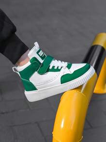 1 双儿童春秋中帮休闲帆布运动鞋，经典撞色，返校必备，可调节钩环，易于穿着，适合日常穿着，滑板运动