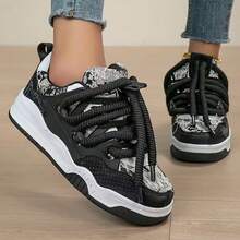 Women's Platform Sneakers, Fashion Increase Height Round Toe Lace-Up Casual Lightweight Non-Slip Unisex Skateboard Shoes, Black Tassel Street Dance Beggars Shoes - Black - View 2