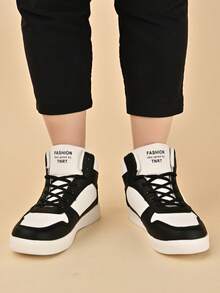 男士靴子，四季男鞋，户外休闲鞋，黑白配色，尺码 37-47，系带防滑厚底鞋，步行鞋，滑板鞋，高帮男鞋，健身房健身鞋，青少年靴，送给男朋友的礼物，返校礼物，学生风格，休闲运动鞋，运动靴，派对