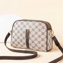 Women Shoulder Bags - 大字母 - 查看 1