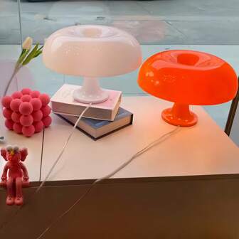 Lampada da scrivania a forma di fungo moderna | Alimentata USB | Illuminazione dimmerabile a 3 colori | Superficie lucida | Stile decorativo artistico | Dimmerabile all'infinito | Ideale per camera da letto e scrivania d'ufficio