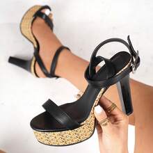 1 双女士厚底高跟凉鞋，波西米亚性感闪光扣带，简约带子设计，时尚百搭，舒适稳定，适合日常办公室穿着