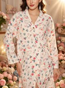 Damska sukienka-szlafrok w kwiaty – długi rękaw, dekolt w serek, miękka koszula nocna do domu i na jesień