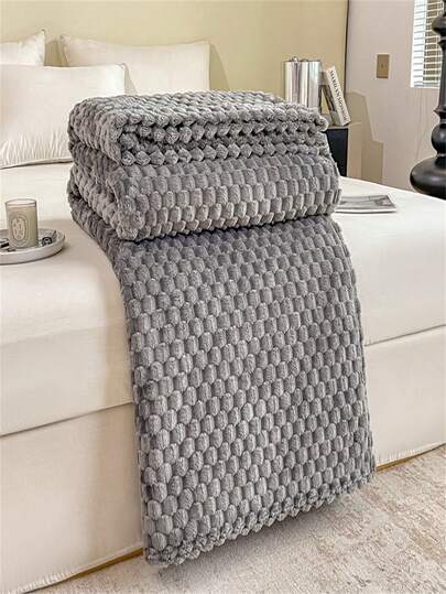 1 Stück bequeme Flanell-Wolldecke - super weich, leicht, geeignet für alle Jahreszeiten mit Hexagon-Jacquard-Design, geeignet für Halloween Zuhause, Weihnachten Camping und Reisen, Muttertag leuchtend gelb, modisches Zimmer Schlafzimmer Dekor Accessoire, Wolldecke