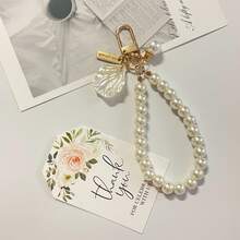 36/21/15件套优雅贝壳珍珠钥匙扣套装，包含5个钥匙扣、5张感谢卡和5个白色欧根纱袋——完美的婚前派对回礼、生日和婚礼礼物 - 珍珠鑰匙圈 - 查看 9