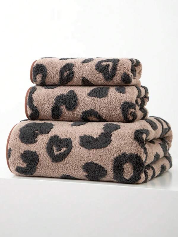 1 pezzo Asciugamano marrone, leggero, con motivo jacquard a lettere e cuori, in poliestere rettangolare 70*140cm o asciugamano da cucina/viso/mano 34*75cm o 34*34cm, adatto per uomini, donne, coppie, famiglie, per tutte le stagioni, ad asciugatura rapida, assorbente, morbido, utilizzabile per bagno, hotel, palestra, regali per vacanze, feste, spiaggia, all'aperto, asciugamani da doccia per salone di bellezza, hotel, sport, articoli per la casa, asciugamano, telo da bagno per la cura della pelle