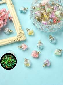 10 pièces (couleurs aléatoires) Charms en résine luisante en forme de coquillages de mer, cœur, calebasse, boule de verre pour le DIY, l'artisanat, la fabrication de bijoux, les sangles de téléphone portable, la décoration de sac, les ornements de mini-paysage
