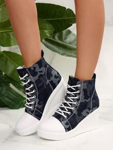 Women's New Camouflage Boots, Retro Style Footwear Suitable For Women And Girls, Shoes For Daily Wear, Leading Fashion Shoes For Stylish Women, Unique Design Combining Casual Elegance - Blue - View 6