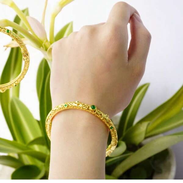 1pc Green Gemstone Inlay Antique Gold Clouded Bangle Bracelet, 18K Gold Plated Copper High Quality, Women Daily Casual Party Jewelry Accessory