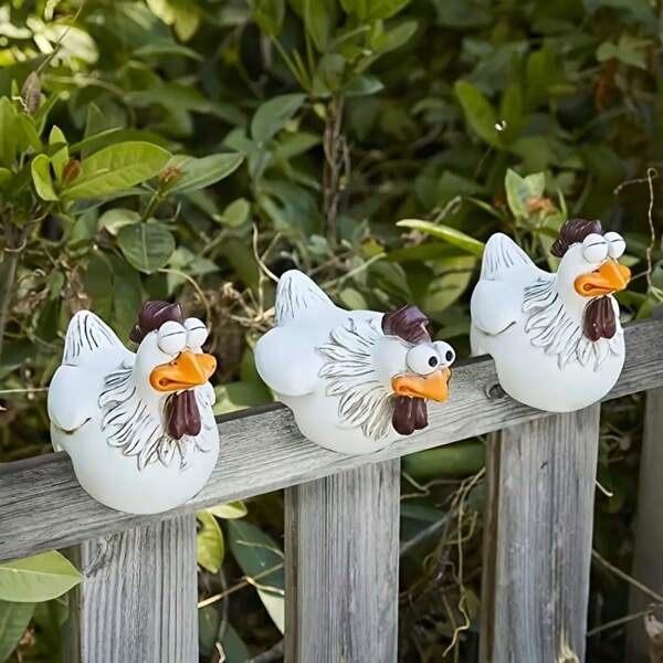 Whimsical Chicken Fence Decor Set - Durable Resin, Classic Cartoon Design For Outdoor Yard & Garden, Ideal For Halloween & Christmas Festivities, Chicken Decor