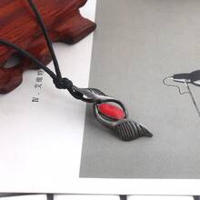 1 pieza Colgante collar de Dante de Devil May Cry 5 con gemas rojas y azules, collar de cuerda larga, regalos vintage para hombres - Multicolor - Ver 11