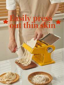 加厚齿轮手动意面机 | 六合一意面机，在家轻松制作劲道新鲜的面条/饺子皮/馄饨皮。升级加厚齿轮：这款手动意面机配备升级加厚齿轮，耐用性提升30%，擀面更轻松，不易打滑。六合一多功能：可制作圆面、宽面、细面、饺子皮、馄饨皮和包子皮，满足您所有自制意面的需求。 - 彩色 - 查看 9