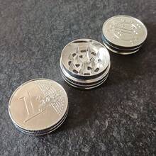 1pc Mini Coin Style Grinder, 40mm Metal Herb Grinder, Portable Small Size Smoking Accessory Crusher