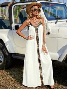 Plus Size Long Viscose Dress With Stripe Details And A V-Neck With Spaghetti Straps. - White - View 6