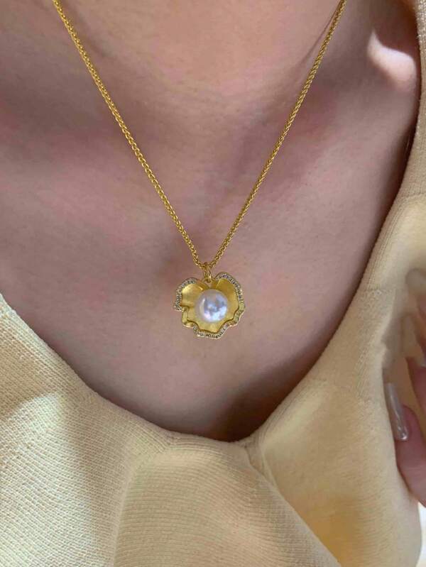 1pc Fashionable International Trending Pearl Shell Pendant Necklace, Suitable For Women's Daily Wear