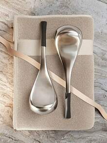 一套不锈钢面部及眼部护理工具，包括冷冻面部滚轮、冷却球、冰凉按摩球，适用于女性面部和眼部，不锈钢面部美容冷冻棒，适合女孩和女士使用。 - 彩色 - 查看 2