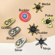 这款神奇的小型旋转指尖玩具，1个自行车链轮旋转玩具，在压力大的时候非常实用，金属链轮旋转指尖玩具，非常酷炫有趣，链齿飞轮链轮，缓解压力焦虑的旋转玩具，圣诞节，圣诞礼物，圣诞袜填充物，男士礼物创意，男士礼物