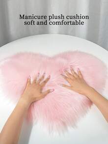 Pink Heart-Shaped Ins-Style Nail Art Photoshoot Props, Flat Lay Accessories, Fluffy Long Mat For Nail Polish Display & Live Streaming - Pink - View 1