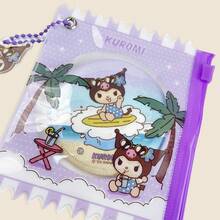 Miniso 名创优品 Kuromi 深色皮肤主题糖果徽章吊坠 1 件，透明窗口设计，可展示喜爱的徽章，日常背包/手提包的最佳配饰（1 件） - 紫色 - 查看 3