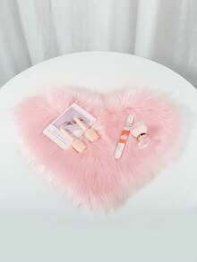 Pink Heart-Shaped Ins-Style Nail Art Photoshoot Props, Flat Lay Accessories, Fluffy Long Mat For Nail Polish Display & Live Streaming - Pink - View 3