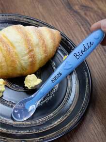 可定制姓名和日期婴儿勺、个性化婴儿断奶勺、定制硅胶婴儿喂食勺、可定制姓名婴儿硅胶勺、幼儿勺、儿童勺、适合牙龈发育的第一阶段、生日礼物、母亲节、周年纪念日、朋友、儿童、学生、母亲、男孩、女孩、家庭、独特礼物